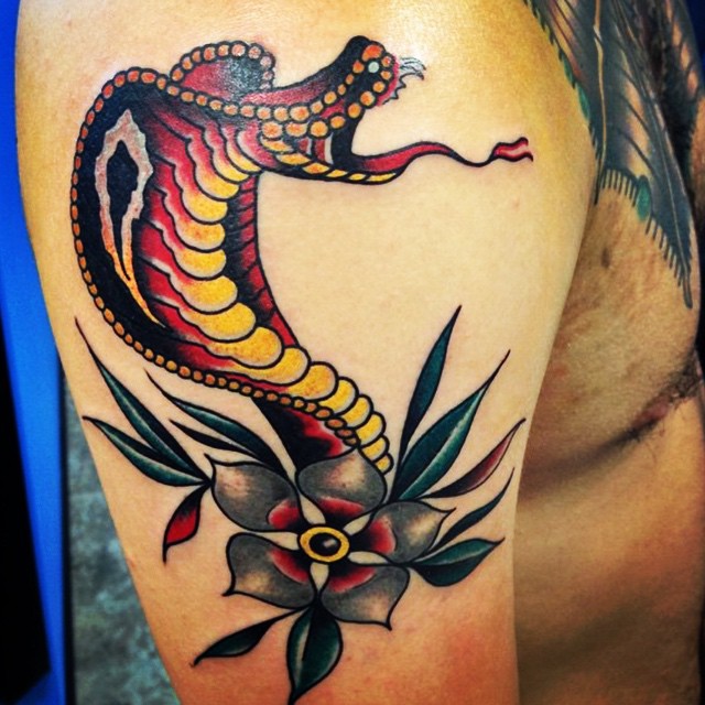 We are open 11-6pm!!! Come visit us at 826 Fort Street. (tattoo by @prairietats) #snakesareawesome 
