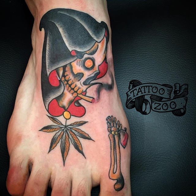 We are OPEN 11-6!!! Visit us at 826 Fort Street. (tattoo by @prairietats)