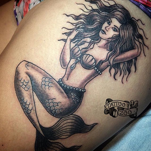 Have you ever seen something so wonderful in your entire life? (tattoo by @tamitattoos). Call 250-361-1952 to book.
