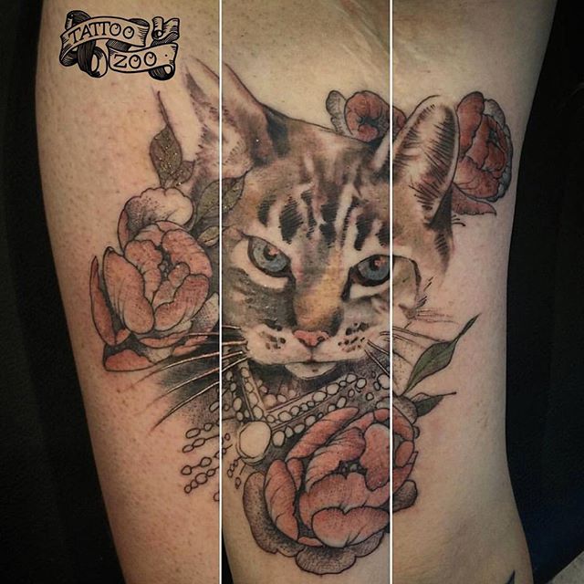 MEOW!!! We are open til 5pm. We have time for walk-ins!! Come visit us at 826 Fort Street. (tattoo by @davidmaiertattoos).