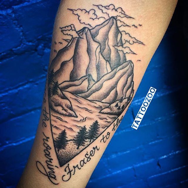We are OPEN!! Come see us at 826 Fort Street. Walk-ins welcome. (tattoo by @tamitattoos) #weLOVEtattooingyou