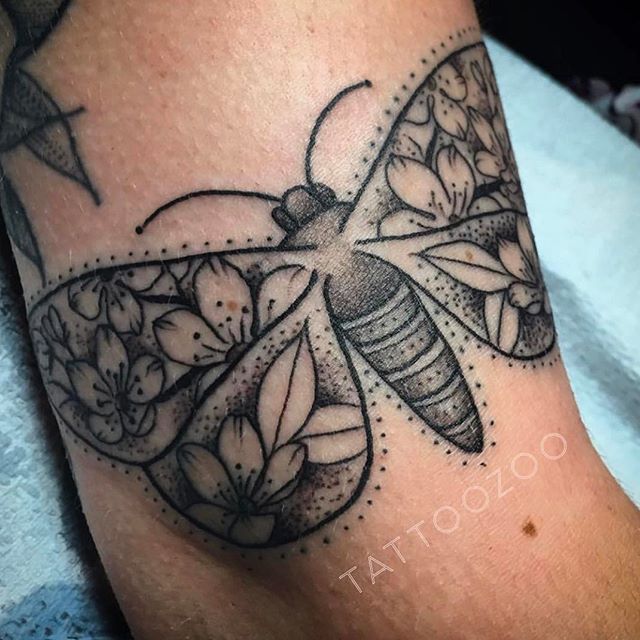 Beautiful butterfly from @tamitattoos Wanna-Do book. Visit us at 826 Fort Street and look through our books. You might find something you "wanna do". #weLOVEtattooingyou