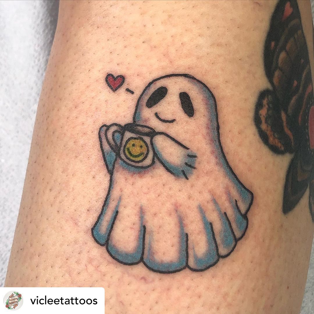 Apprentice @vicleetattoos lil ghost offering you a cup of coffee this morning ️ #ghosttattoo #ghost #coffeeghost #tattooapprentice #apprenticetattoo #goodmorning #coffeetattoo #victoriabc