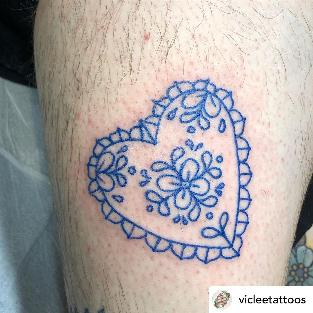 Apprentice @vicleetattoos Thrilled I got to do this folky heart from my flash! Thank you Brooke for the fun request in blue ink! Email me at vicleetattoos@gmail.com if you want to book some cool folky designs!#folktattoo #blueink #folkart #tattooflash #traditionaltattoo #tattoospprentice #apprenticetattoo #transtattooartist #victoriabc #tattoozoo
