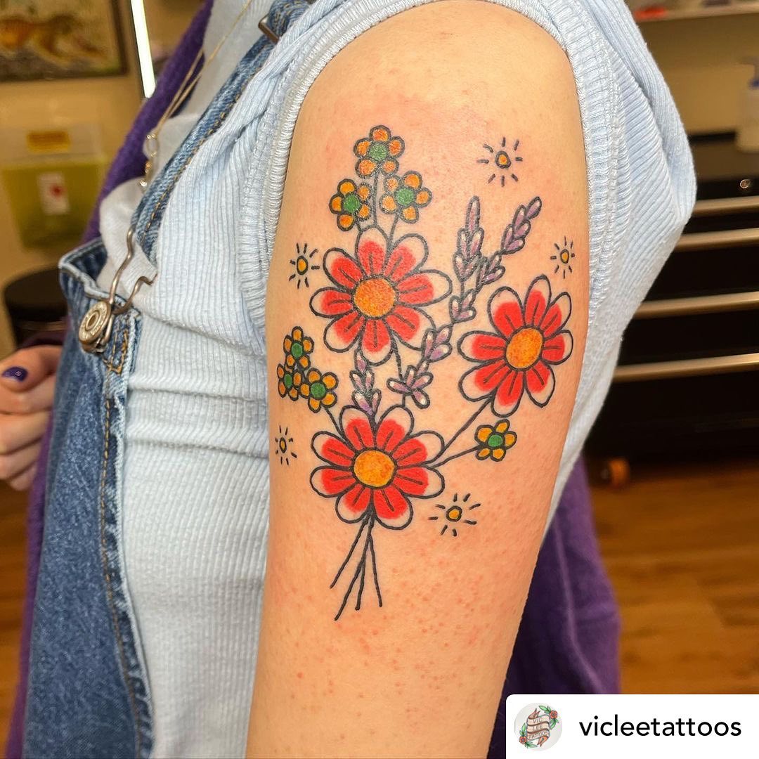 Apprentice @vicleetattoos made a bouquet!! #flowertattoo #bouquet #floraltattoo #colourtattoo #traditionalart #transtattooartist #victoriabc #flowers #lavendertattoo